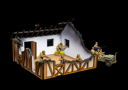 28mm Small Half Timber House  - 28MPNT550 (Assembled and Painted)